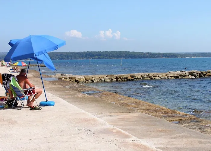 Novigrad 2536a * Novigrad Istria