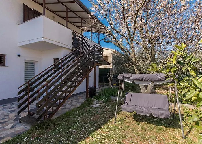 Novigrad 2536a * Novigrad Istria